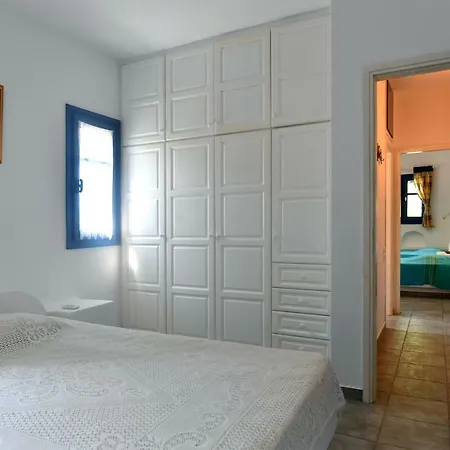 Elsa Villa *